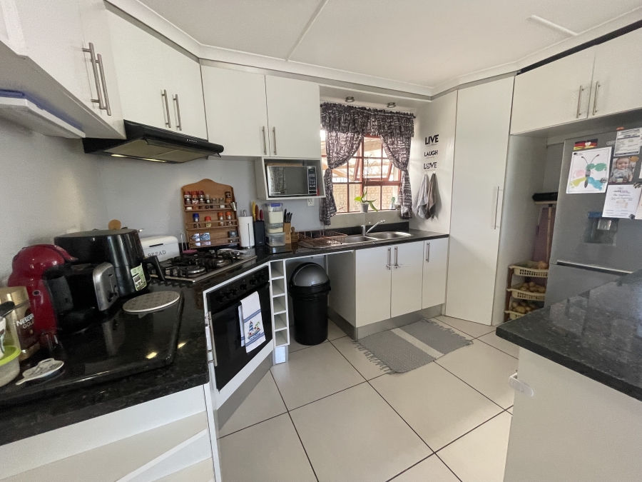 2 Bedroom Property for Sale in Nahoon Valley Park Eastern Cape